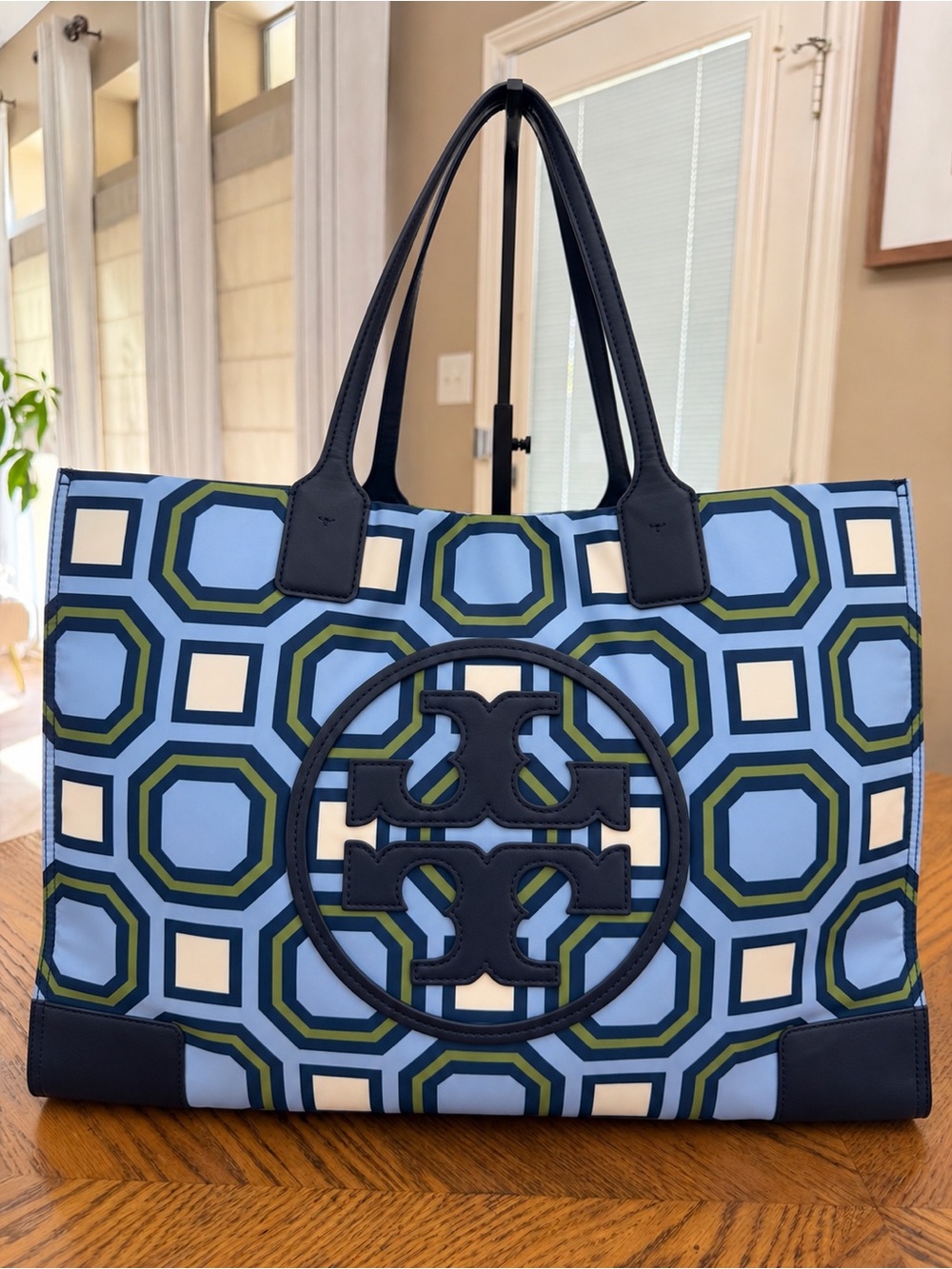EUC Tory Burch Blue Geometric Printed Tote
